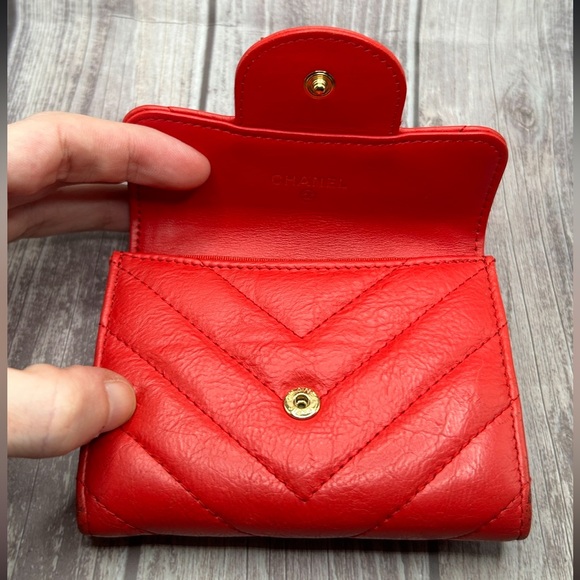 SOLD❤️ CHANEL Chevron Quilted Leather Compact Wallet Red - Picture 5 of 16